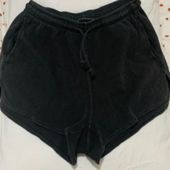 Black brandy melville summer thermal shorts - Picture 1 of 4